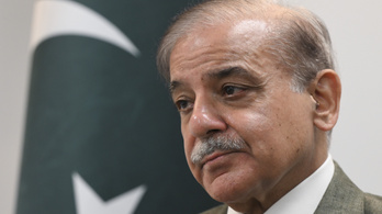 Pakisztánban Sebaz Sarífot választották meg miniszterelnöknek
