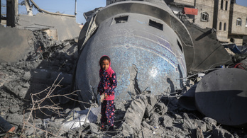 Több ezer éhes civilre nyitottak tüzet az izraeli katonák Gázában