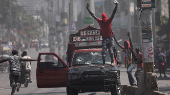 Több száz rab szökött meg egy börtönből, példátlan szintre hágott az erőszak Haitin