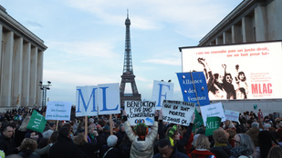 Sose történt még ilyen: Franciaország alkotmányba foglalta az abortusz jogát