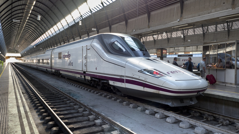 Itt a bejelentés: a Ganz-MaVag ajánlatot tett a spanyol vasútóriás részvényeire