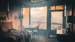 Döbbenetes képeken a leégett Hotel Silvanus