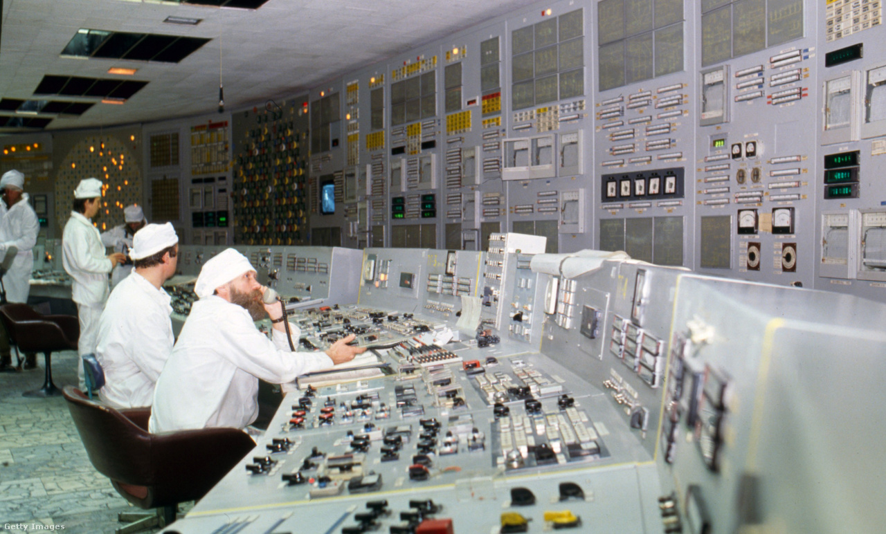 Ukrajna, Csernobil, 1986. A csernobili atomerőmű néhány hónappal a katasztrófa után 