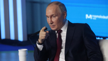 Vlagyimir Putyin: Oroszország kész bevetni a nukleáris fegyvereket, ha fenyegetik a függetlenségét