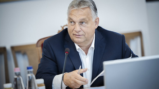 Orbán Viktornak annyira kell az új főtanácsadó, hogy még a szabályt is módosították
