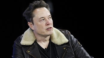 Elon Musk keményen odaszúrt az OpenAI-nak