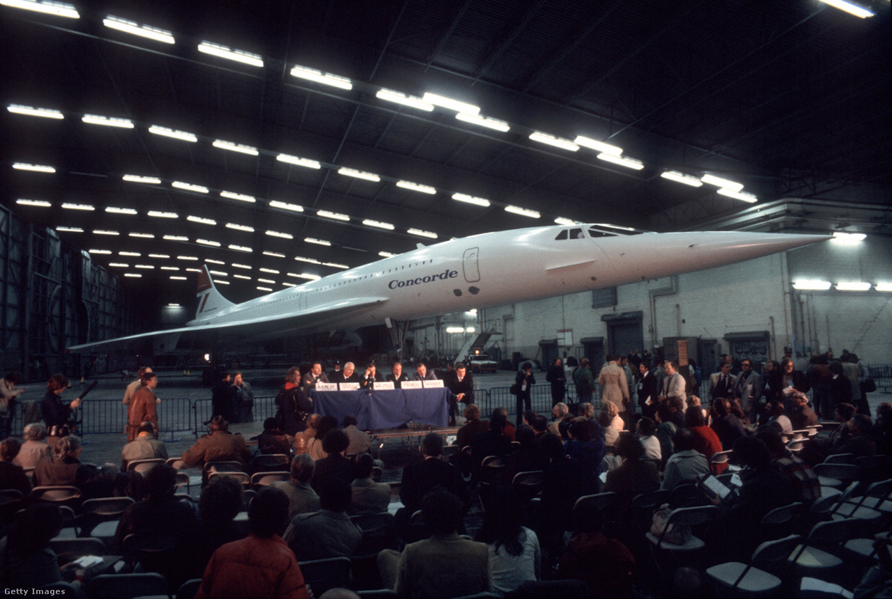 JFK repülőtér, New York, Egyesült Államok, 1977. október 19. Sajtótájékoztató az Air France/British Airways Concorde első szuperszonikus transzatlanti repülése után