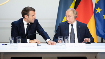 Macron válaszolt Putyin fenyegetésére: Nekünk is van atomunk, nem félünk
