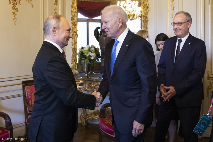 Vlagyimir Putyin és Joe Biden 2021-ben