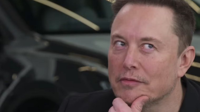 Elon Musk: a Tesla Roadster rakétatechnológiával készül, és „nem kizárt