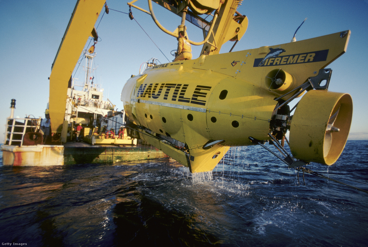 Atlanti-óceán, 1996. A Nautile tengeralattjáró kiemelése