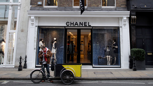 Chanellel csalt adót egy angol házaspár