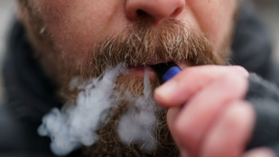 Betiltják az eldobható e-cigarettákat Belgiumban 2025-től