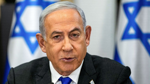 Műteni kell az izraeli miniszterelnököt