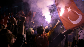 Meghalt Mehmet Palaz, a török ellenzék vezéralakja, miközben a győzelmet ünnepelték