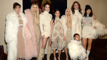 A Kardashian család tenyeréből eszik a média, lehullt a lepel a famíliáról
