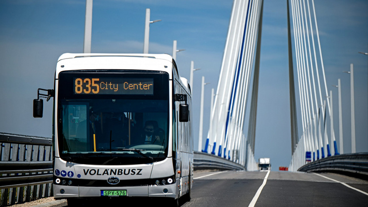 Kisvárosokba venne elektromos buszokat a Volánbusz