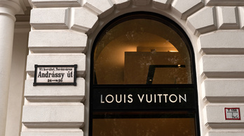 Kirabolták az Andrássy úti Louis Vuittont