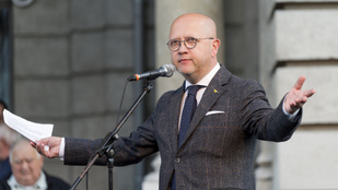 Újabb fontos politikus áll be a Magyar Kétfarkú Kutya Párt mögé