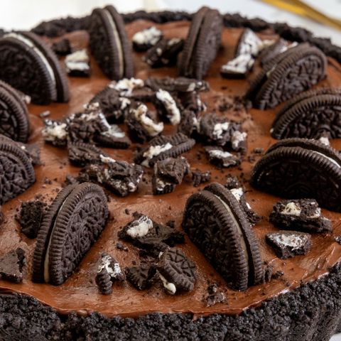 Pár hozzávalós csokikrémes pite sütés nélkül: Oreo keksz az alapja