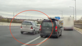 Videó: így kell ámokfutni a legnyomorultabb Mercedesszel