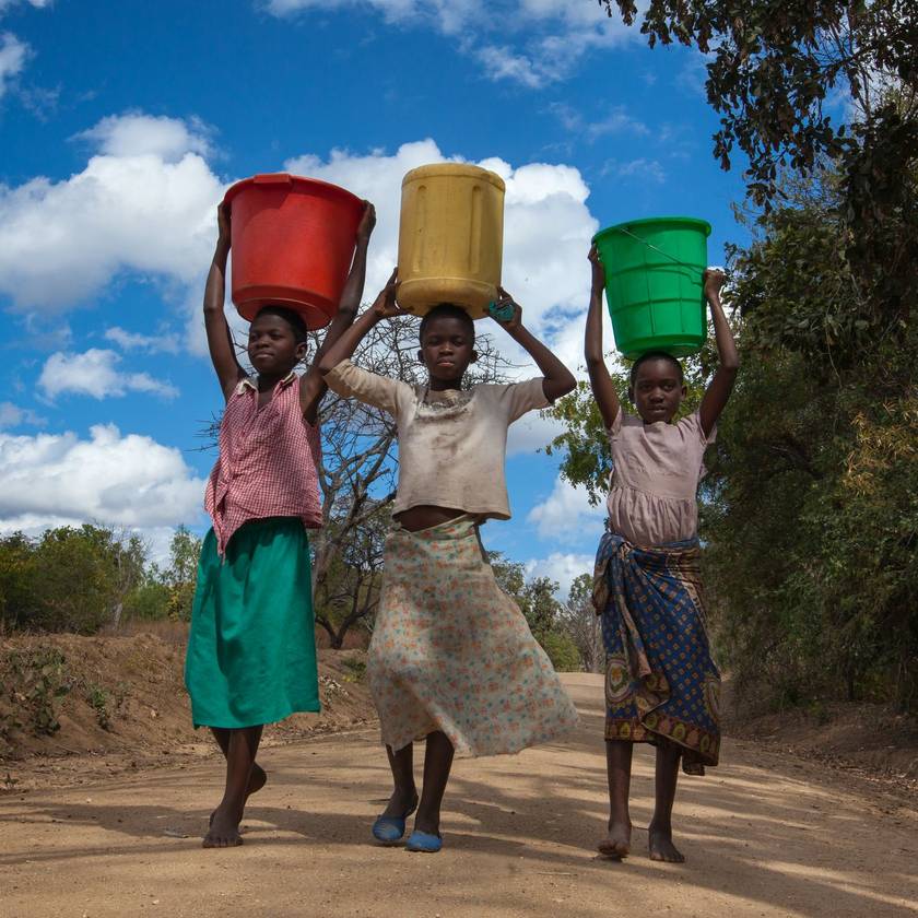 Pusztít a hőség, a szárazság, fogyóban a biztonságos ivóvíz: gyerekek millióit érinti közvetlenül a klímaválság