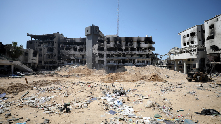 Megdöbbentették az ENSZ-főbiztost a gázai kórházaknál talált tömegsírok