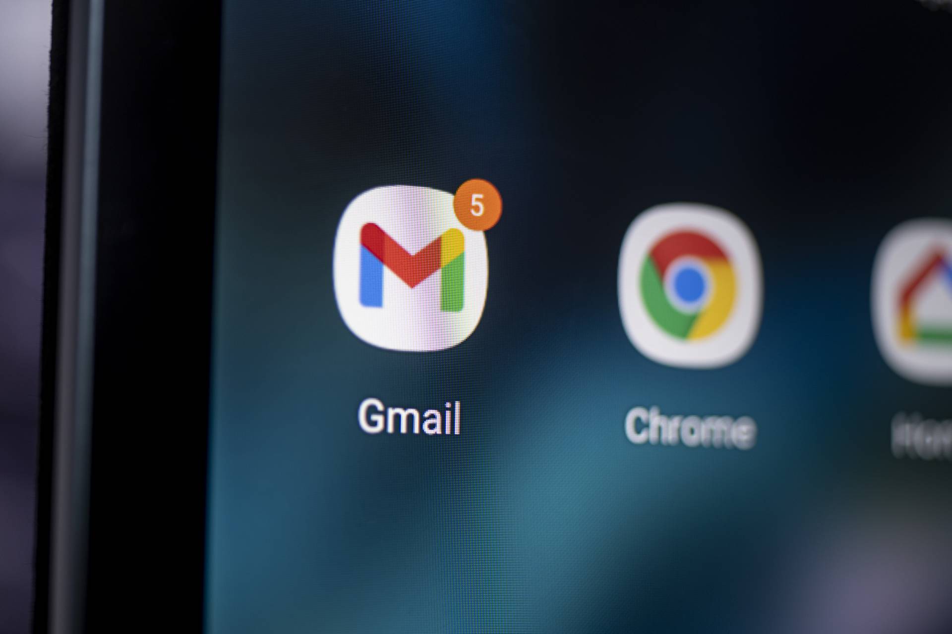 Gmail-címeknél a pont