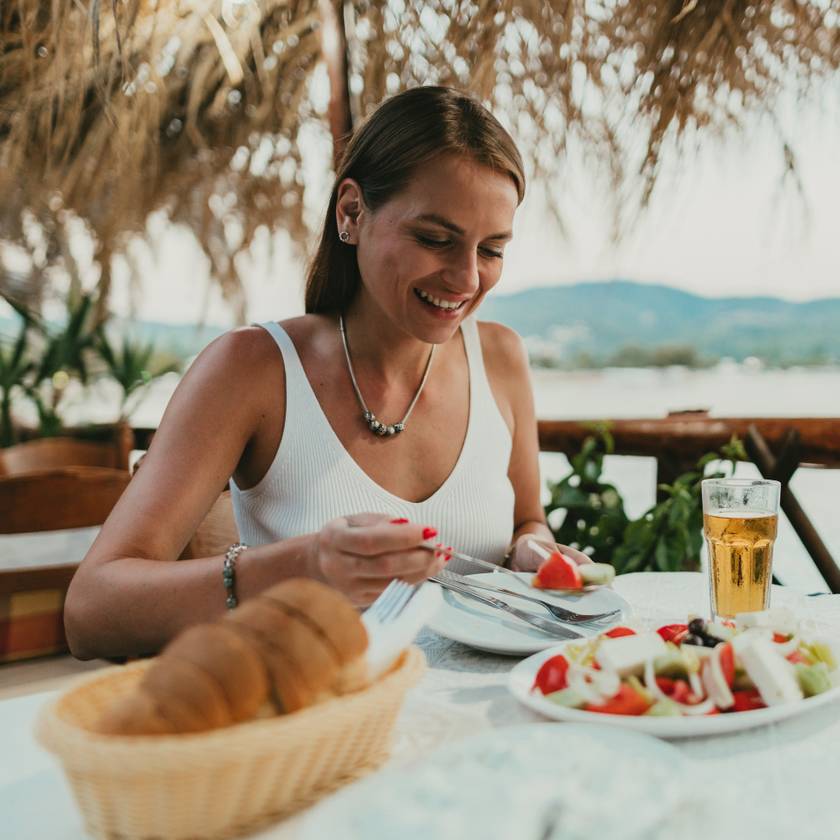 Ezért olyan egészségesek és karcsúak a görög nők: 3 zsírégető étel, amit gyakran fogyasztanak