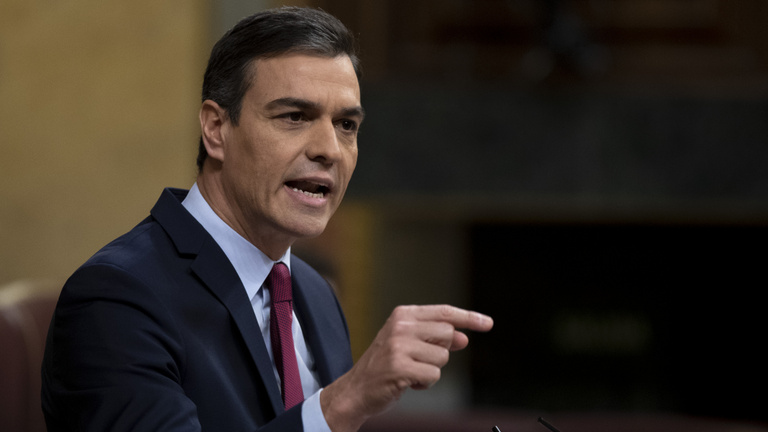 Eldöntötte a spanyol miniszterelnök, marad-e a kormányfői székben