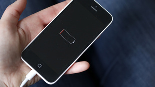 Az Apple bevallotta, hogy nem segít a sokak által használ akkumulátor kímélő trükk