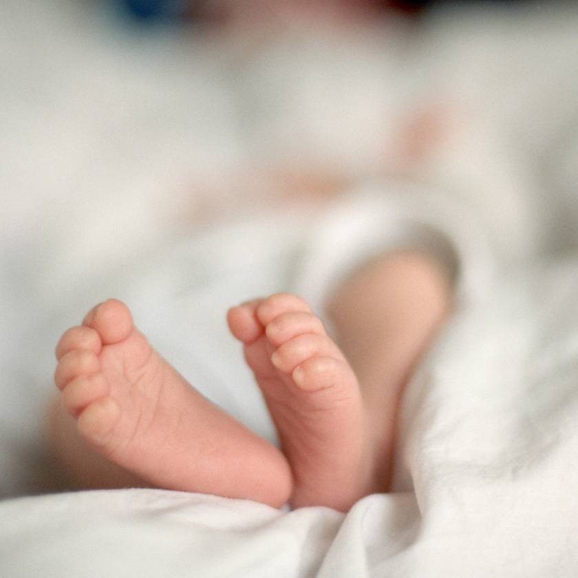 Újszülött kislányt hagytak a Heim Pál Gyermekkórház inkubátorában: imádni való fotó készült róla