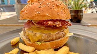 Burger Mustra  - BeerLegal, Esztergom