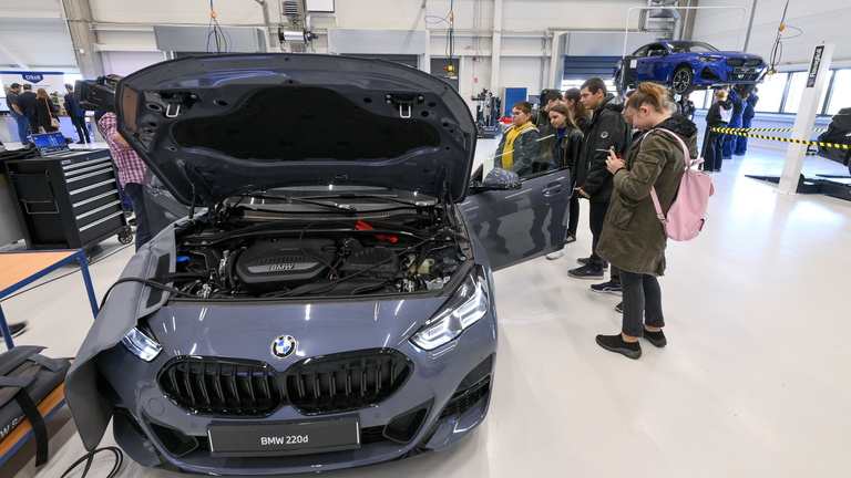 A BMW autógyár miatt nőtt az érdeklődés a járműmérnöki képzés iránt Debrecenben