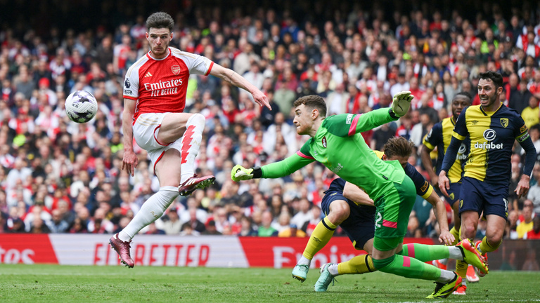 A könnyed győzelmet arató Arsenal négy pontra növelte előnyét a bajnoki címért folyó versenyben