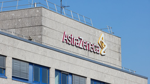 Az AstraZeneca visszavonja a koronavírus elleni vakcináját