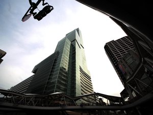Felavatták Japán legmagasabb felhőkarcolóját