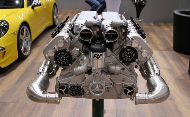 A cég büszkesége: a saját fejlesztésű V8-as sportmotor