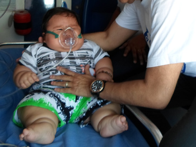 Kórházba vitték a 20 kilós babát