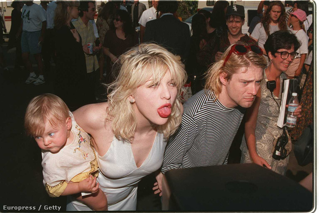 Kurt Cobain, Courtney Love és lányuk a tizedik MTV Music Awards-on