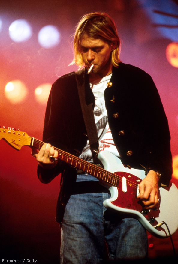 Cobain úgy írta körül a Nirvana zenei világát, mintha a My Sharona című slágeréről híres The Knack és a rágógumipopot játszó Bay City Rollers hangzását a lényegesen agresszívebb számokat író Black Flag és Black Sabbath molesztálná. A zenész ezzel a találó hasonlattal a popzene iránti szeretetét igyekezett hangsúlyozni. Butch Vig, a Nevermind producere például emlékezett is egy olyan alkalomra, amikor a lemez felvételei alatt az énekes-gitáros John Lennon Julia című dalát játszotta.