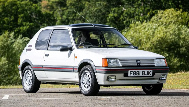 Eladó Mr. Bean Peugeot 205 GTI-je, te is megveheted!