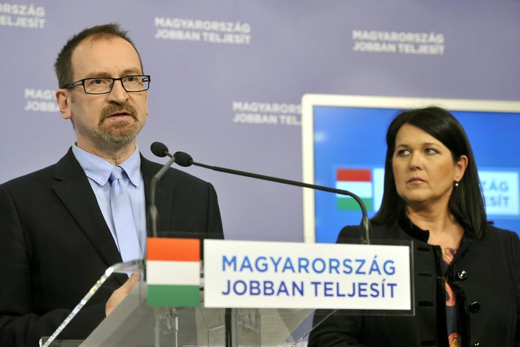 A Fidesz adta be a legtöbb ajánlóívet az EP-választásra