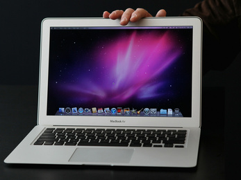 Gyorsabb és olcsóbb lett a MacBook Air