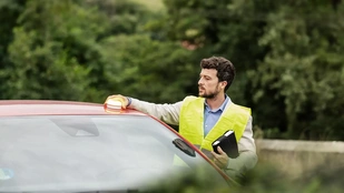 Megállás a leállósávban: a jövőben csak villogóval szabad a spanyoloknál