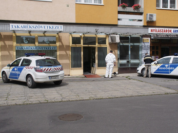 Hajsza a bankrabló után: lezárták a Szegedről kivezető utakat