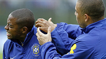 Pelé szerint Ronaldo és Robinho drogozik