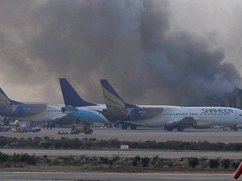 Újabb tűzharc ütött ki Karacsi repterén