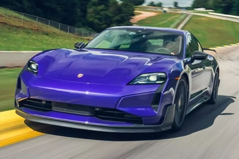 Amerika egyik leghíresebb versenypályáján döntött rekordot a Porsche Taycan Turbo GT