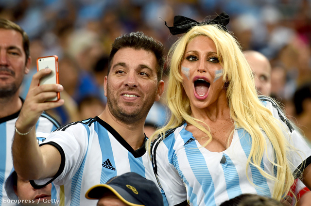 Argentína szinte hazai pályává változtatta a Maracanát, a válogatott első meccsére rengetegen utaztak Brazíliába